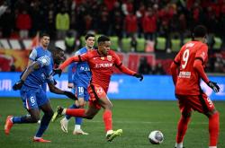 九游平台 -包含德甲转会期再迎强敌，上海申花防线松动，主帅态度：引发热议，纪律约束更严格的词条