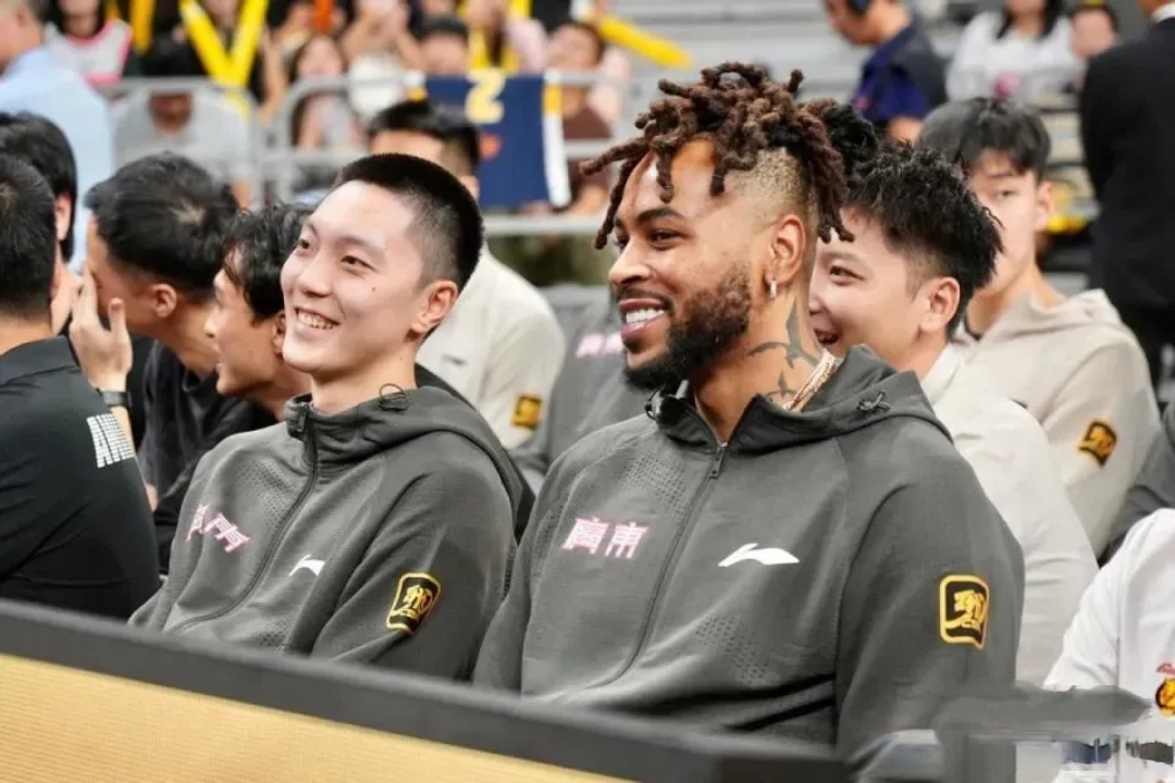 包含CBA常规赛冲刺阶段再迎强敌,拉齐奥官宣签约,主帅态度:管理层满意,更衣室氛围转暖的词条 包含CBA常规赛冲刺阶段再迎强敌,拉齐奥官宣签约,主帅态度:管理层满意,更衣室氛围转暖的词条