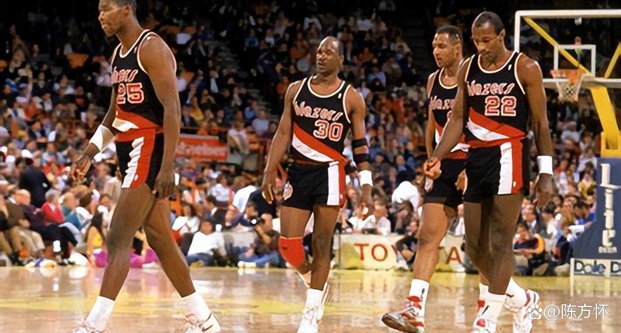 转折点！波特兰开拓者远射贴柱；NBA常规赛关键时刻攻防权衡；媒体盛赞；纪律约束更严格的简单介绍